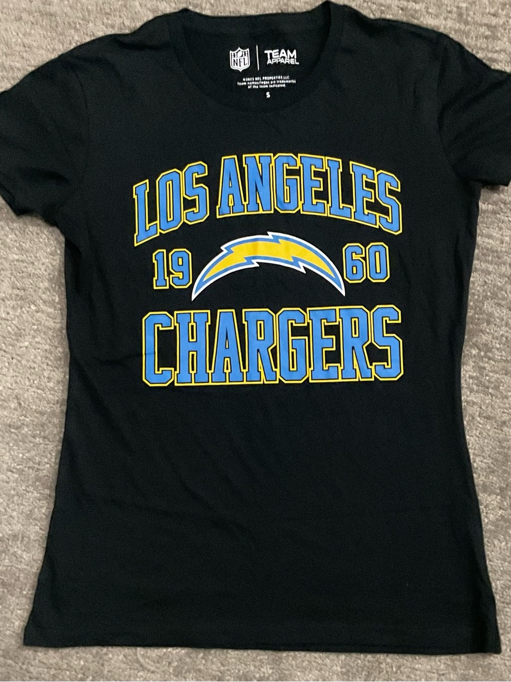 NFL Team Apparel Los Angeles Chargers Black Graphic Tee NWOT